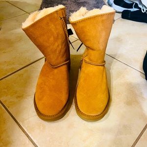 Brand new UGG BOOTS Size 8 woman’s